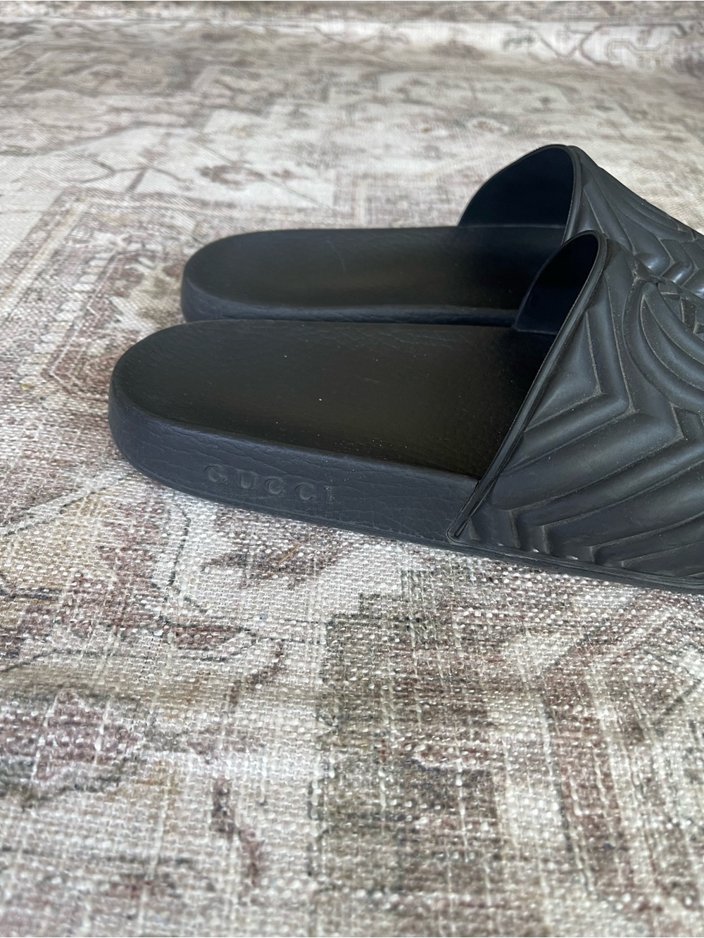 Gucci Black GG Logo Matelasse Rubber Slide Sandals - Picture 8 of 10